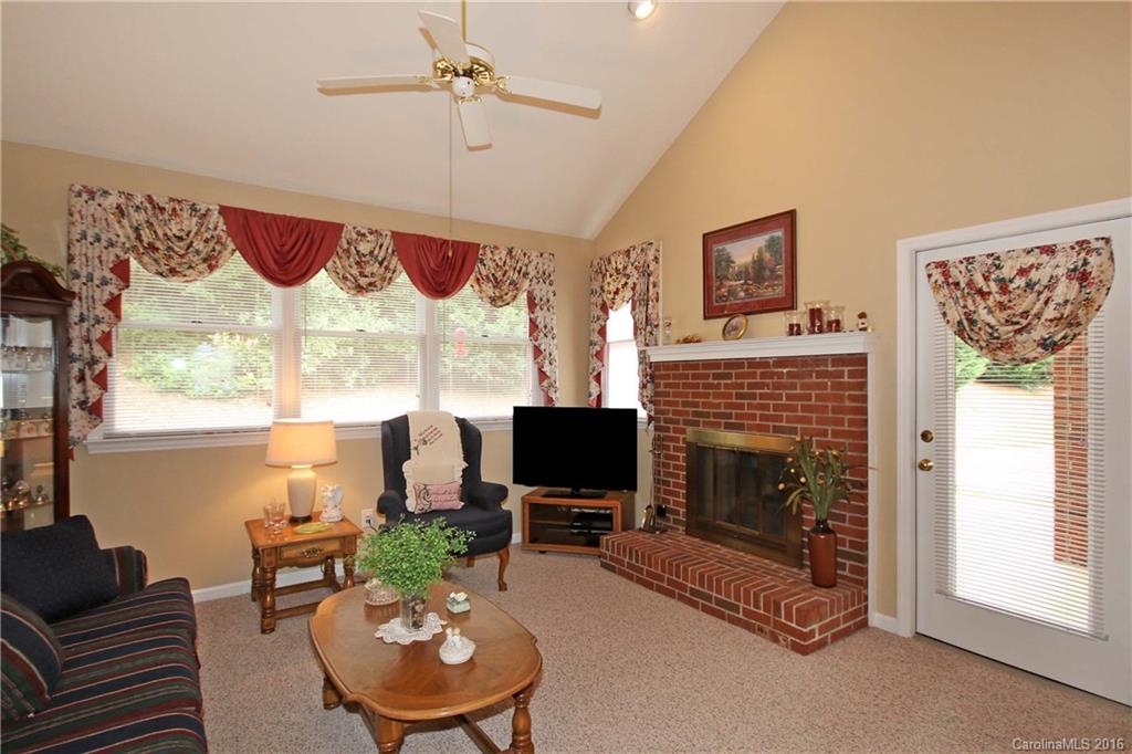 Twin Oaks - Residential
