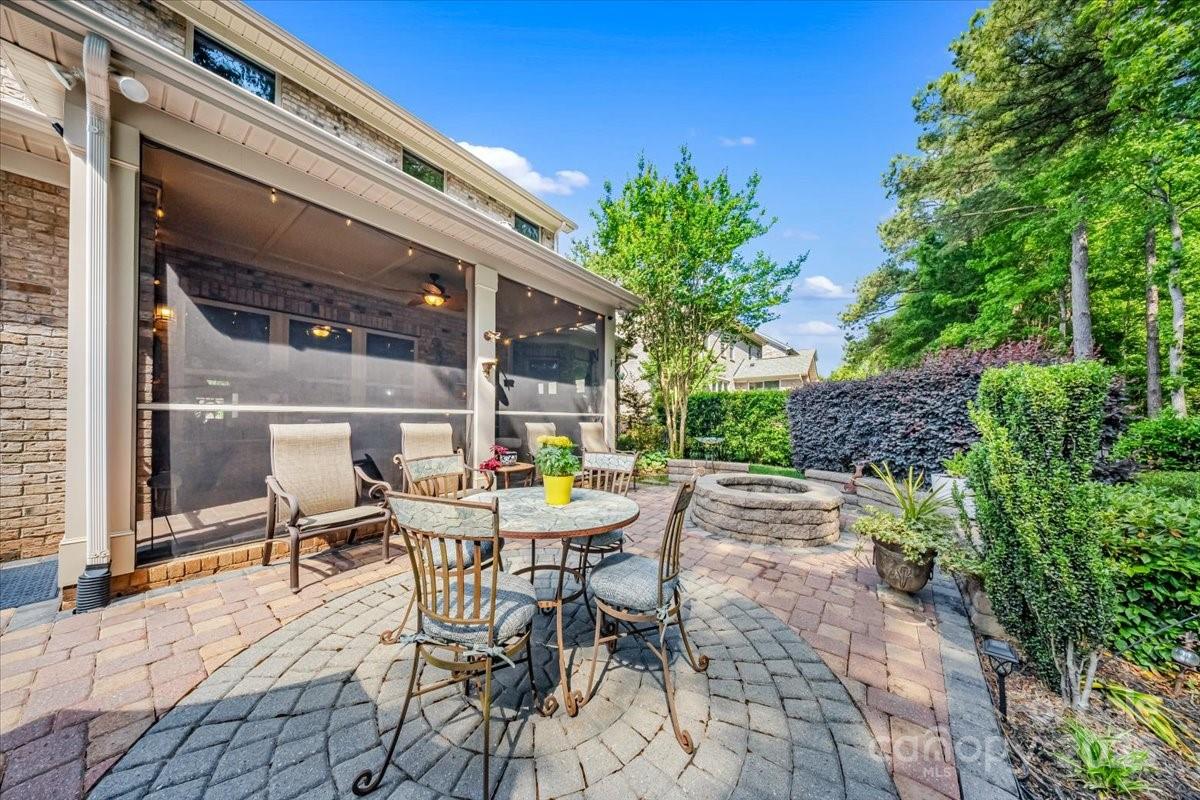 Barber Rock - Residential