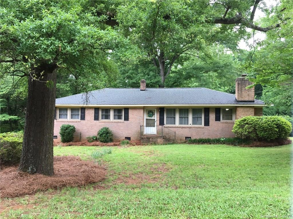 Bring your Investors! Great potential in this 3 bed/1.5 bath all-brick home located in Sedgefield. Two living areas. Large backyard at the end of the cul-de-sac. Sold "as is." Seller will not make repairs.