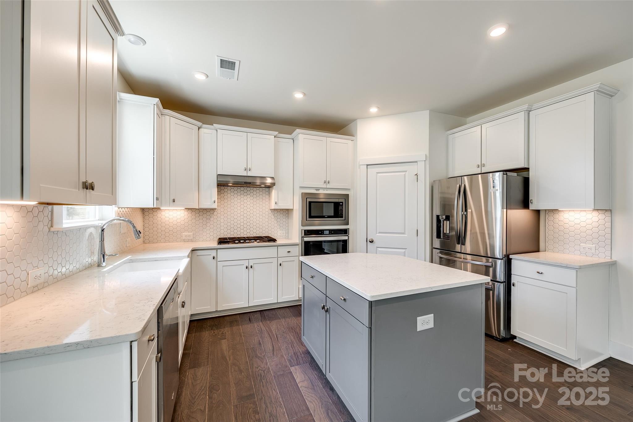 Paddlers Cove - Residential Lease