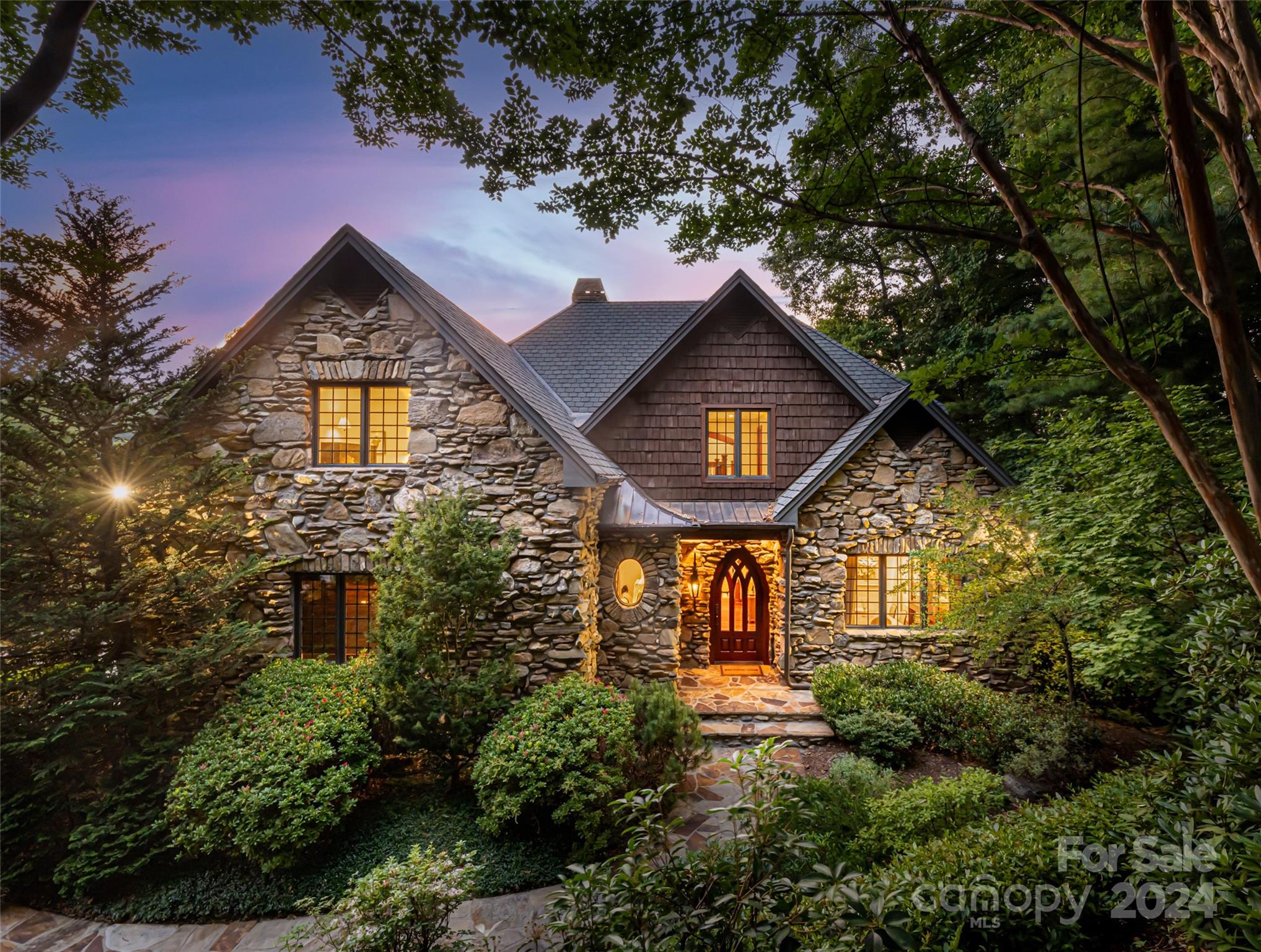 Reynolds Mountain - Residential