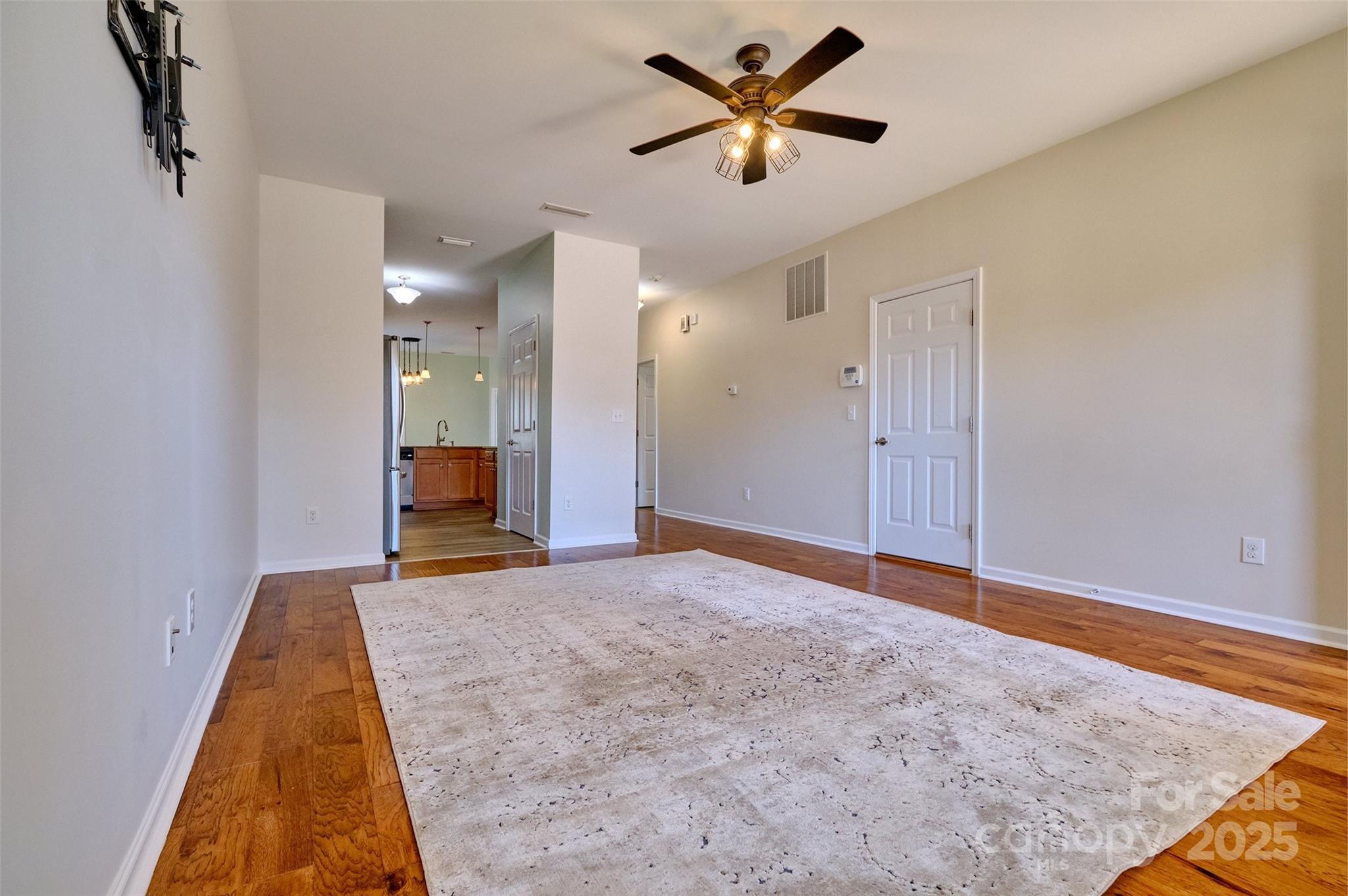 Newport Lakes - Residential