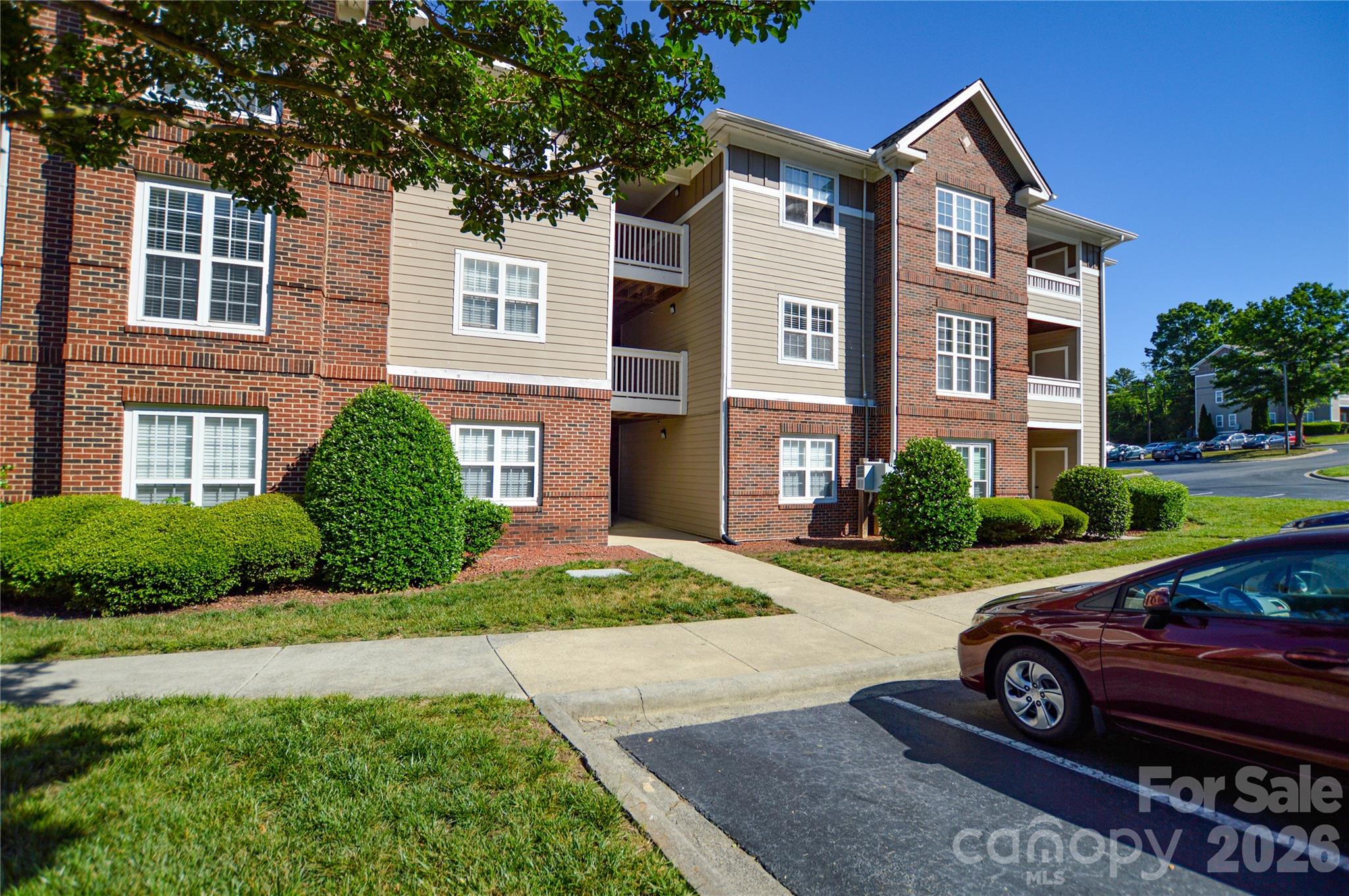 Campus Walk - Residential
