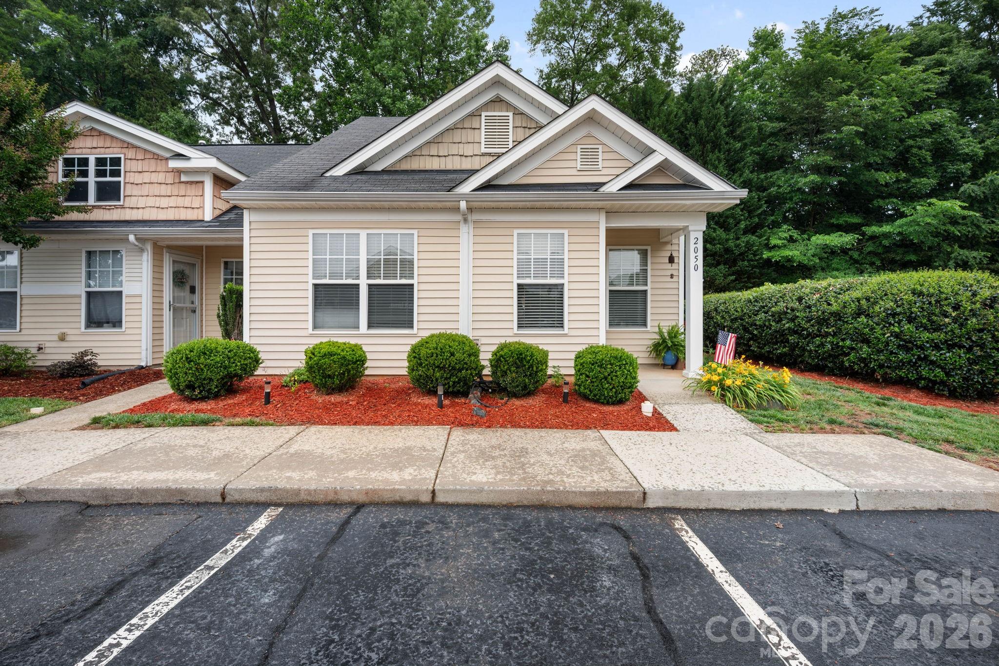 Well maintained three-bedroom end unit townhome located near the Lake Wylie community. The location offers access to restaurants, shopping, golf, and lake life. The patio is fenced for privacy and relaxing. The 1st floor has an open floor plan for easy entertaining. The primary suite is located on the second floor. The Harpers Mill community has it’s own pool, picnic area, and club house. Quick access to highways; travel to CLT Airport, Uptown Charlotte, Rock Hill, and Fort Mill within 30-45 minutes. Great opportunity in the York County school and taxes district.