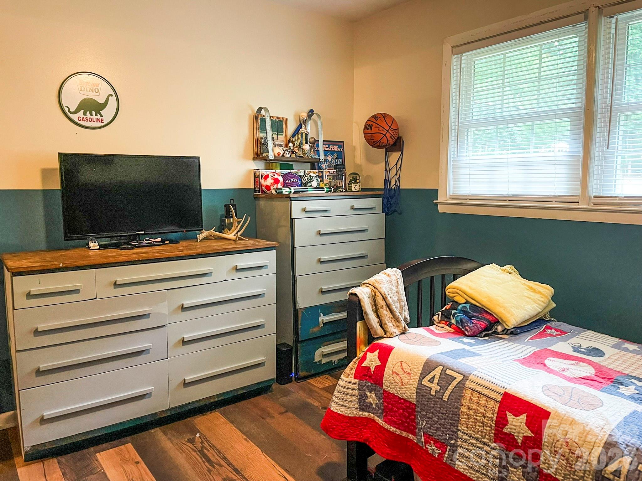 Virginia Acres - Residential