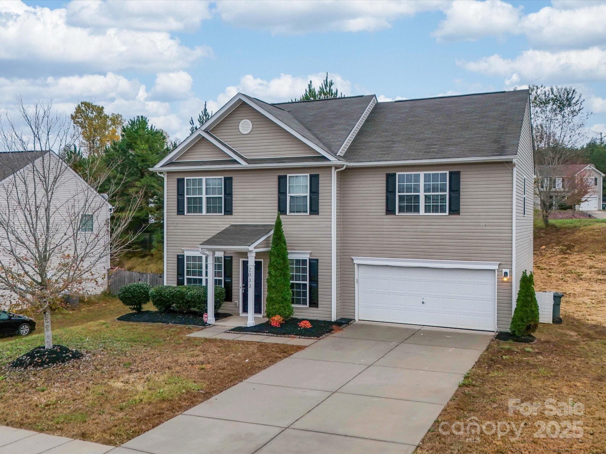 MOTIVATED SELLERS - Welcome to your new home! This beautiful spacious 3 bed 2.5 bath property is located in the coveted and award winning Clover school district, and has been freshly painted through out with NEW SS refrigerator, NEW SS dishwasher and NEW carpet. Extra large two car garage. Minutes to downtown Clover restaurants. Come see this beautiful home yourself and move in today!