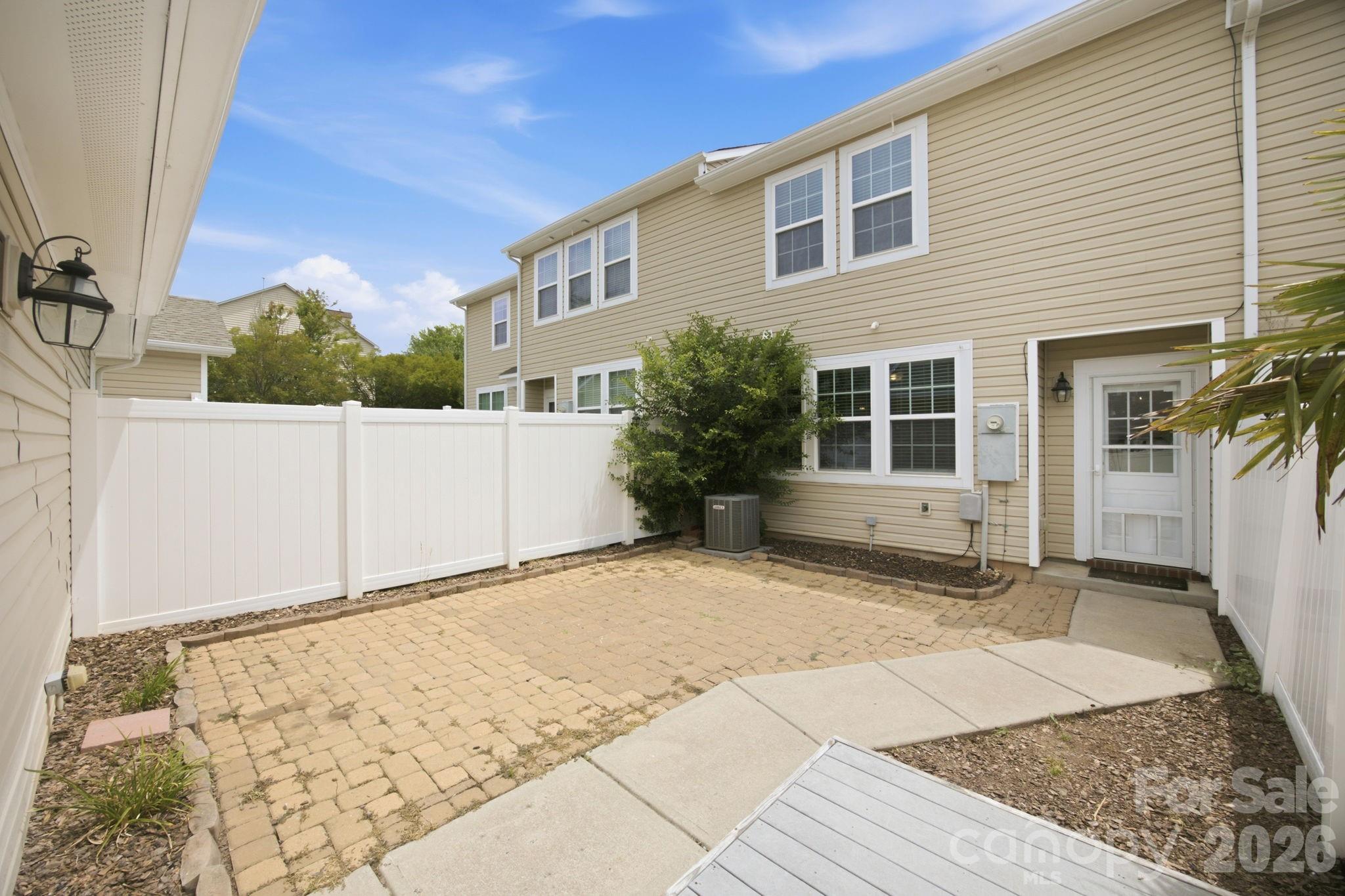 Harborside townhomes - Residential
