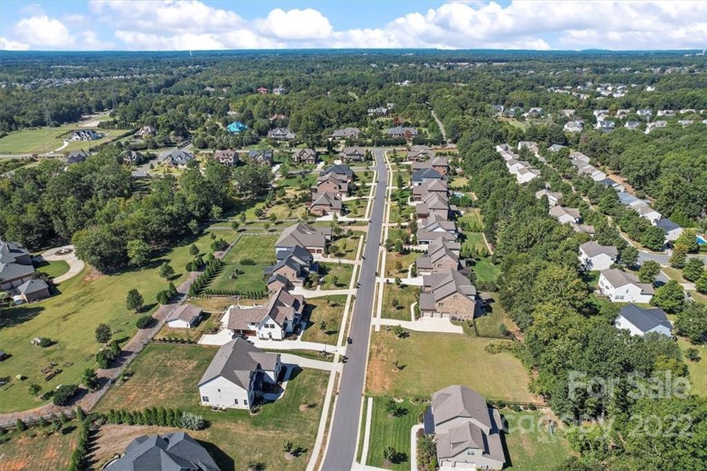 Rosecliff - Land