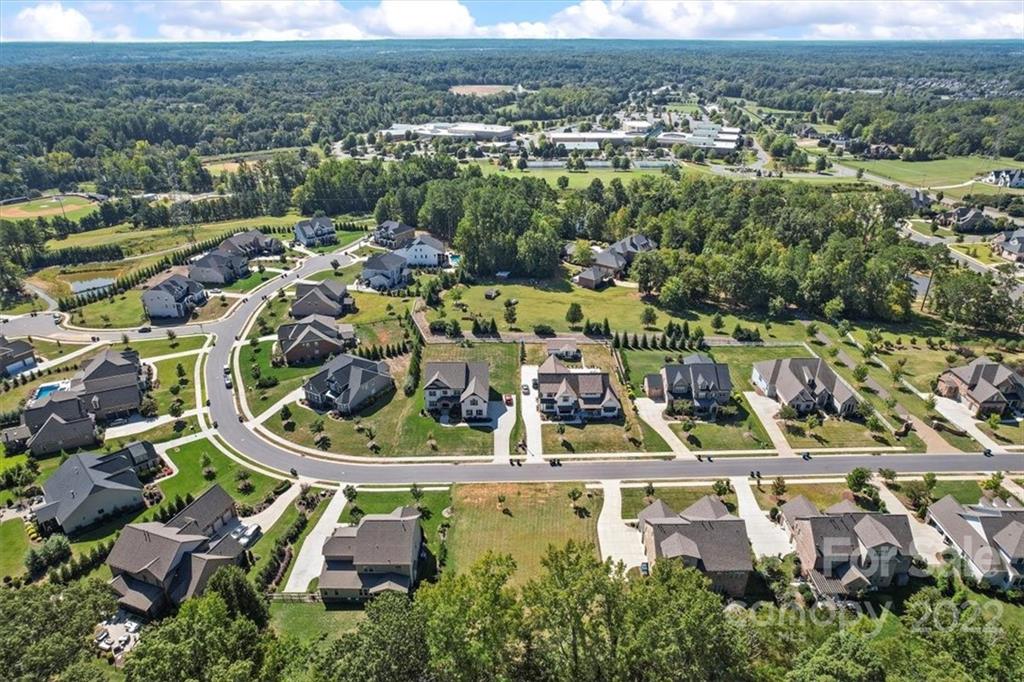 Rosecliff - Land