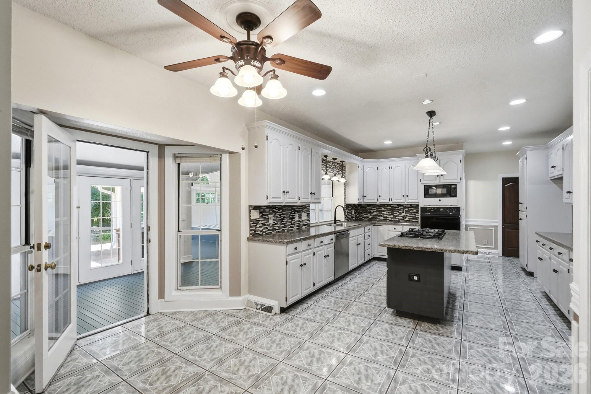 Hidden Hills - Residential
