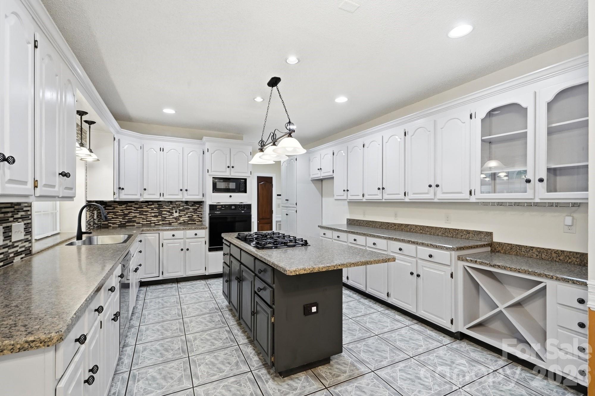 Hidden Hills - Residential
