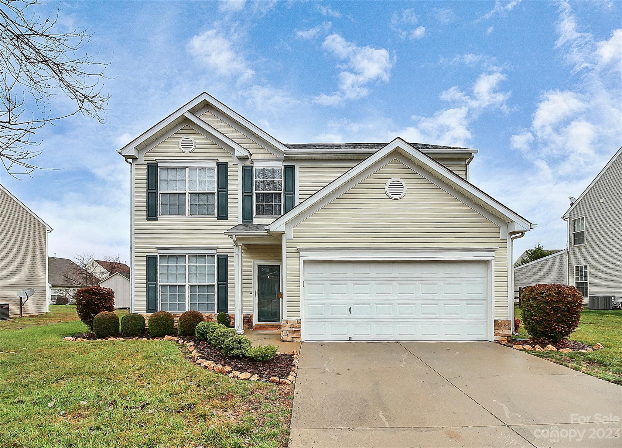 Welcome home to 4518 Sedgewood Lane, in the highly desired Rocky River Crossing. With a recent price improvement, this wonderfully maintained 4 bedroom and 2.5 bath home is sure to please. The main level features beautiful hardwoods throughout, a large open kitchen with timeless cherrywood cabinets and plenty of counter . The family room features a gas fireplace and high ceilings. upstairs you'll find the oversized primary suite, with vaulted ceilings, light filled ensuite, and a large walk in closet. There are three additional bedrooms upstairs, along with a light filled and large laundry room. 

The backyard is fully fenced, flat, and has a storage shed. the two car garage will fit two SUV's inside and additional vechicles in the driveway.  The roof was replaced in 2019, the HVAC is newer, and washer, dryer and refrigerator will convey with sale. Fireplace is sold as is, but with no known problems.