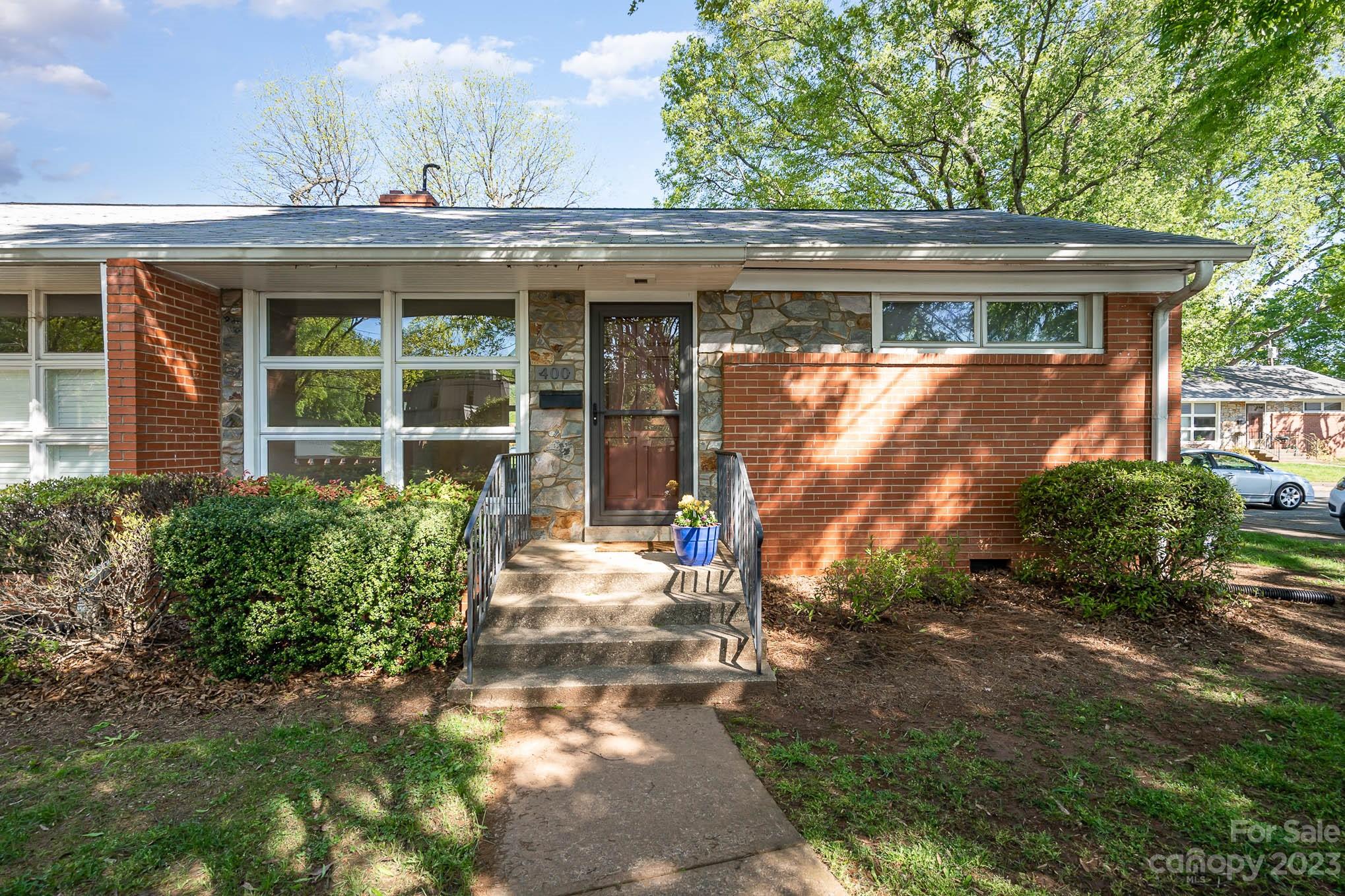 Fantastic end-unit condo in the heart of Olde Cotswold. New Air conditioning system 2023. Furnace is less than 7 years old. All new interior paint. Stackable washer/dryer in closet. Newly refinished hardwood floors throughout. Walk to Harris Teeter grocery store, Walgreens and all of the many shops and restaurants in Cotswold Village shopping center. Easy 10 minute commute to Uptown Charlotte. 25 minutes to Charlotte Douglas international airport. Enjoy Cotswold Farmers Market just across Sharon Amity. The market runs seasonally from May 7th through October 29th on Saturdays from 8am until 12 noon. Storage cage for unit under the Common Association building.