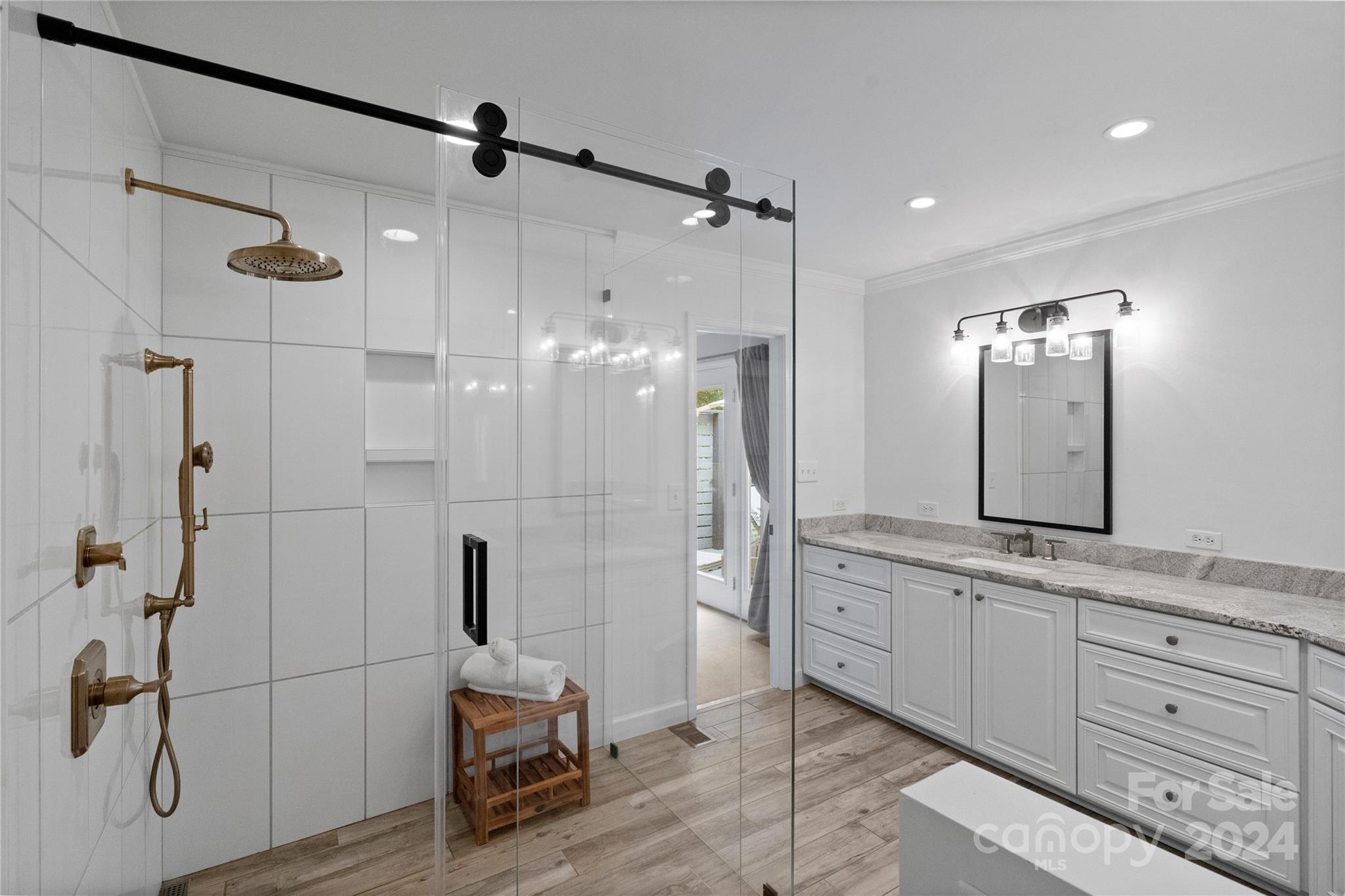 Point Largo - Residential