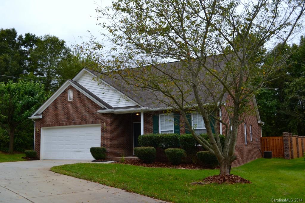 Welcome Home!  This Adorable Brick Ranch in a Cul-de-Sac was recently updated with Custom Granite, Tile Backsplash, Brand New Stainless Steel Appliances, Antique Bronze Plumbing Fixtures, and Fresh Paint!  Wait until you see the HUGE Fenced in Back Yard.  Convenient to everything and in a quiet neighborhood; This is the one that you’ve been waiting for!