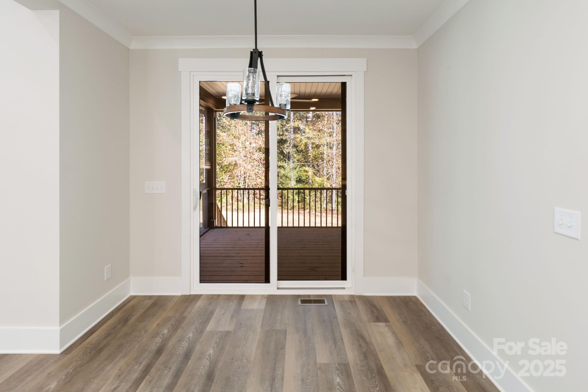 Royal Pines - Residential