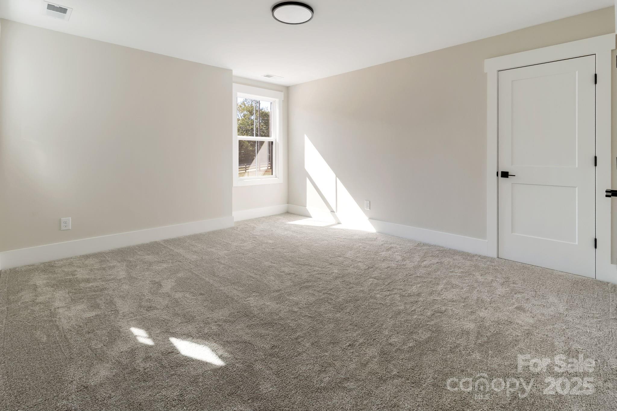Royal Pines - Residential