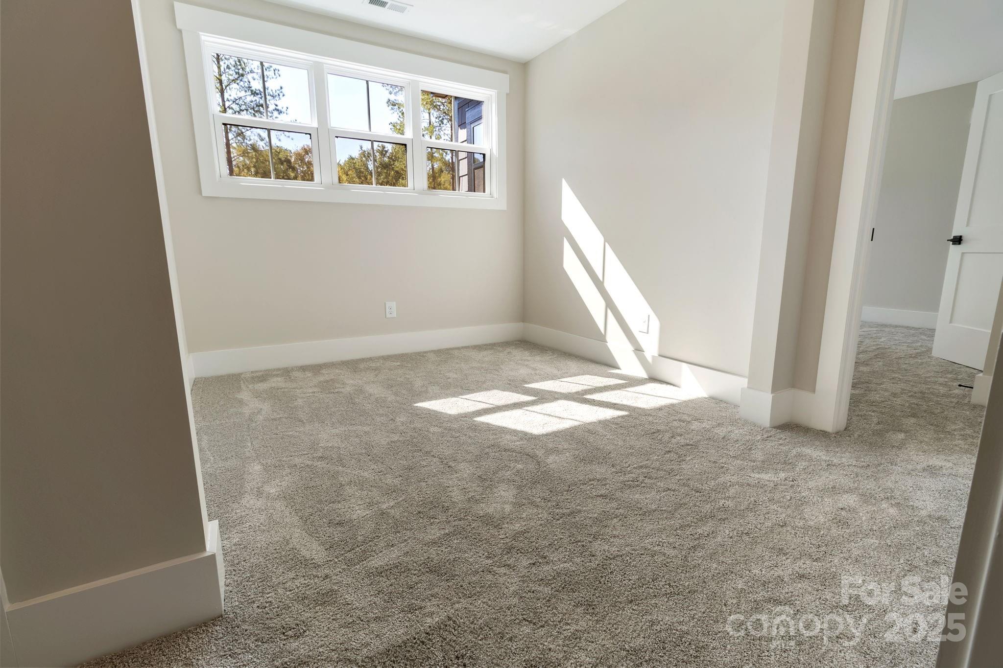 Royal Pines - Residential