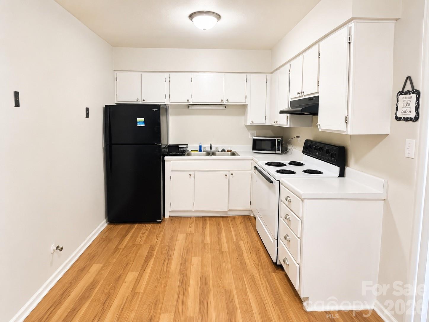 Sharon Lakes - Residential