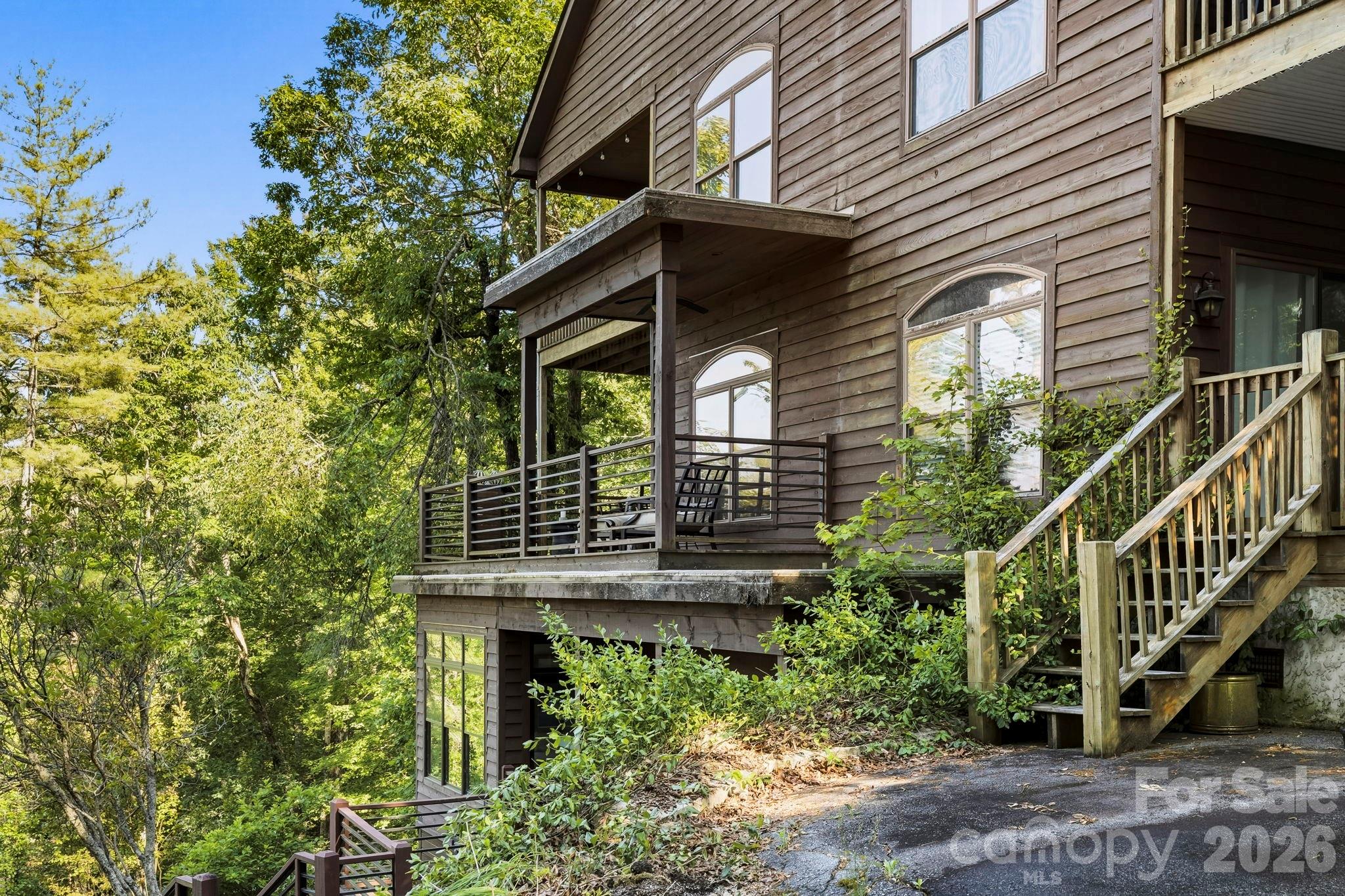 Toxaway Falls Condominium - Residential
