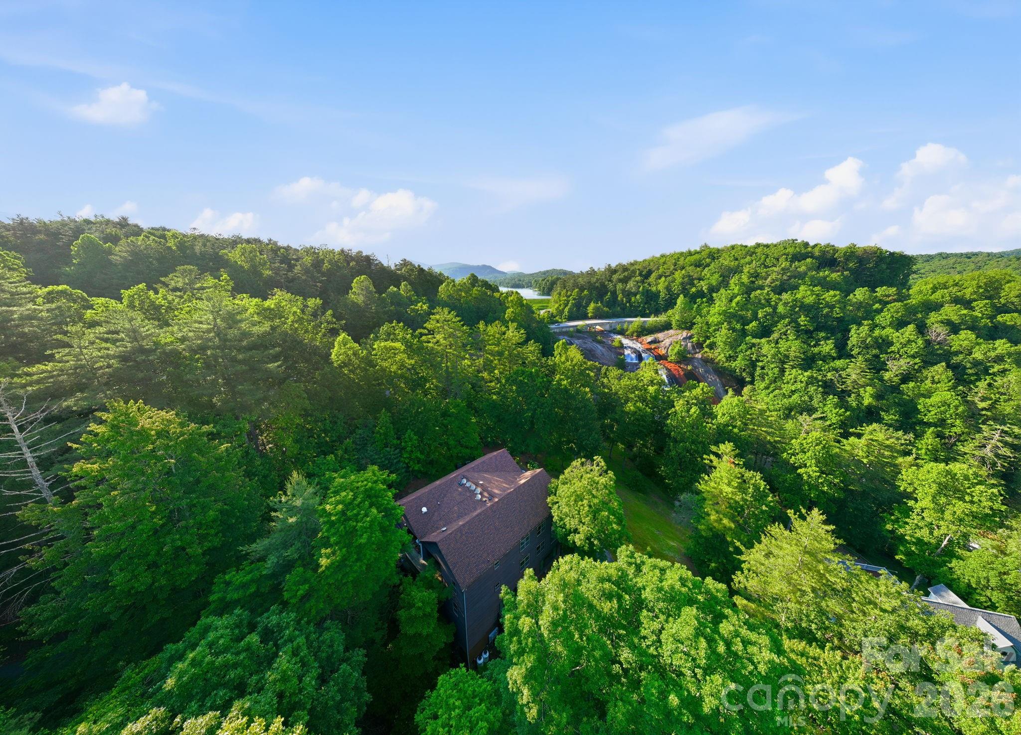 Toxaway Falls Condominium - Residential