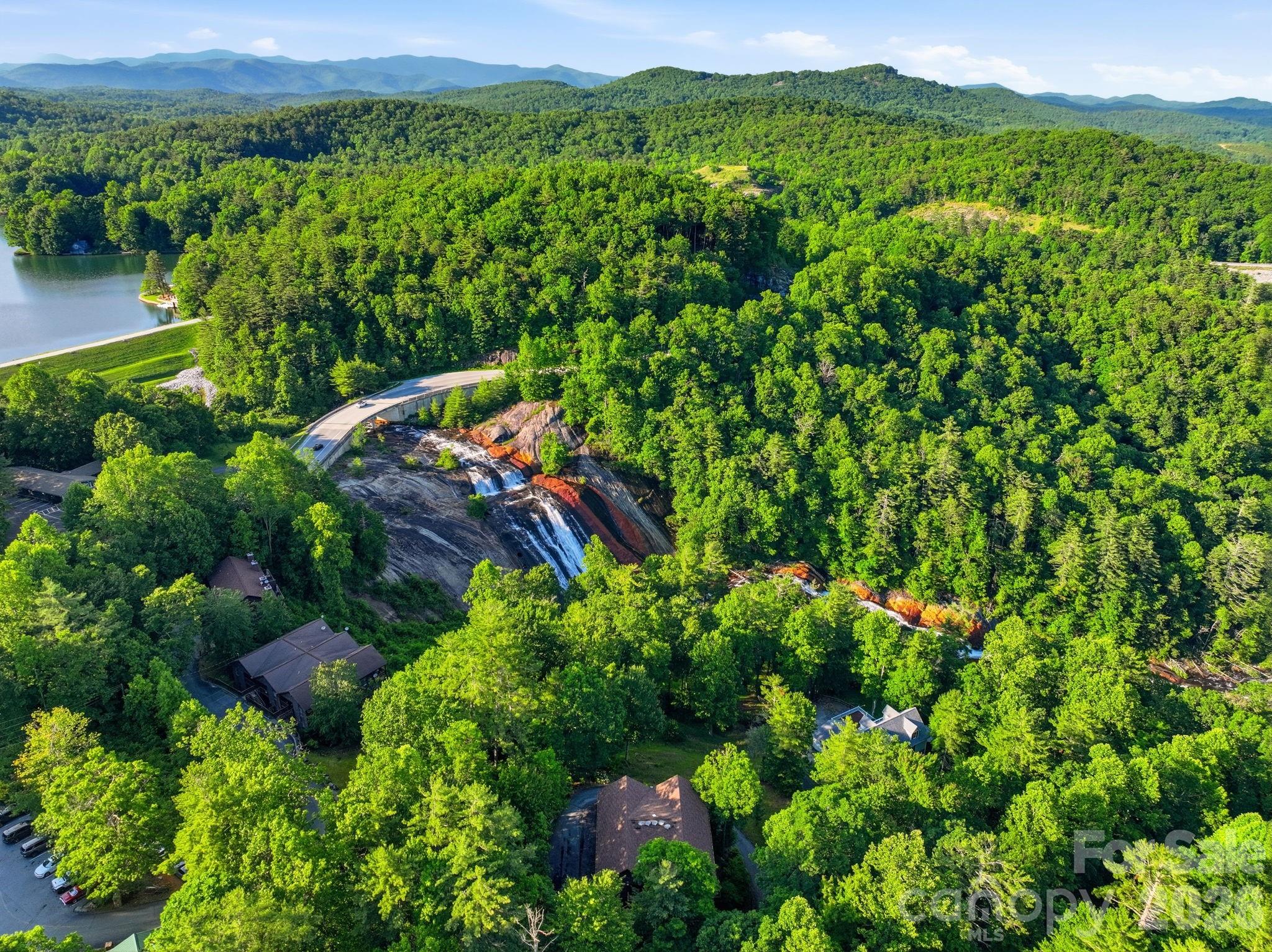 Toxaway Falls Condominium - Residential