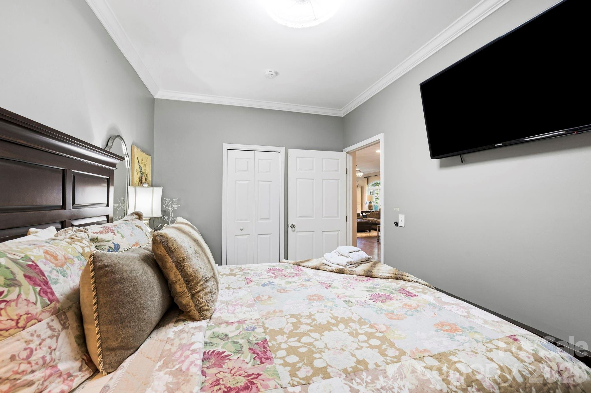 Toxaway Falls Condominium - Residential