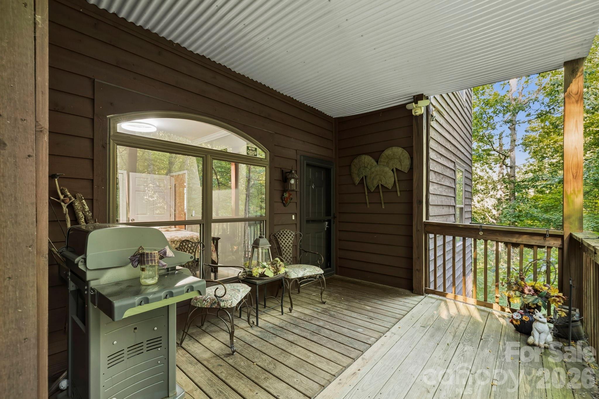 Toxaway Falls Condominium - Residential