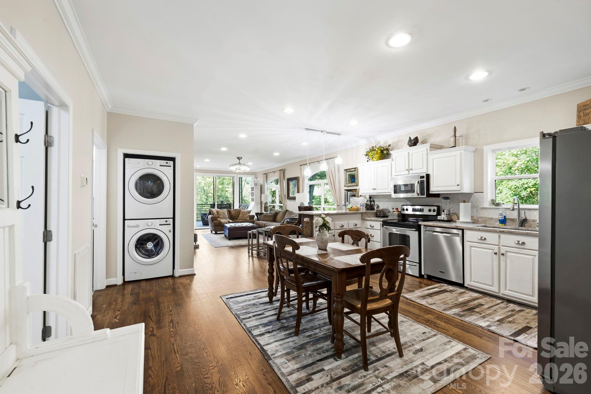 Toxaway Falls Condominium - Residential
