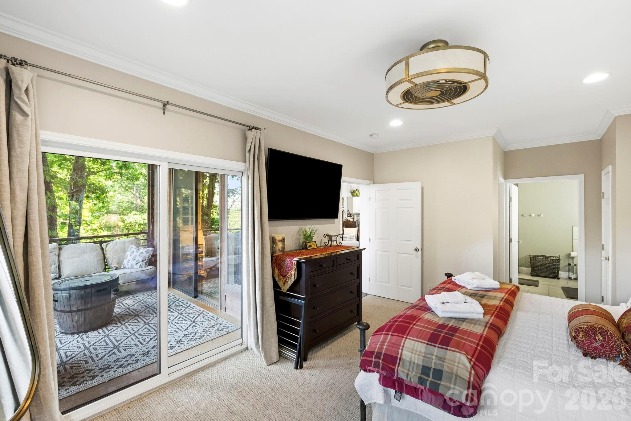 Toxaway Falls Condominium - Residential