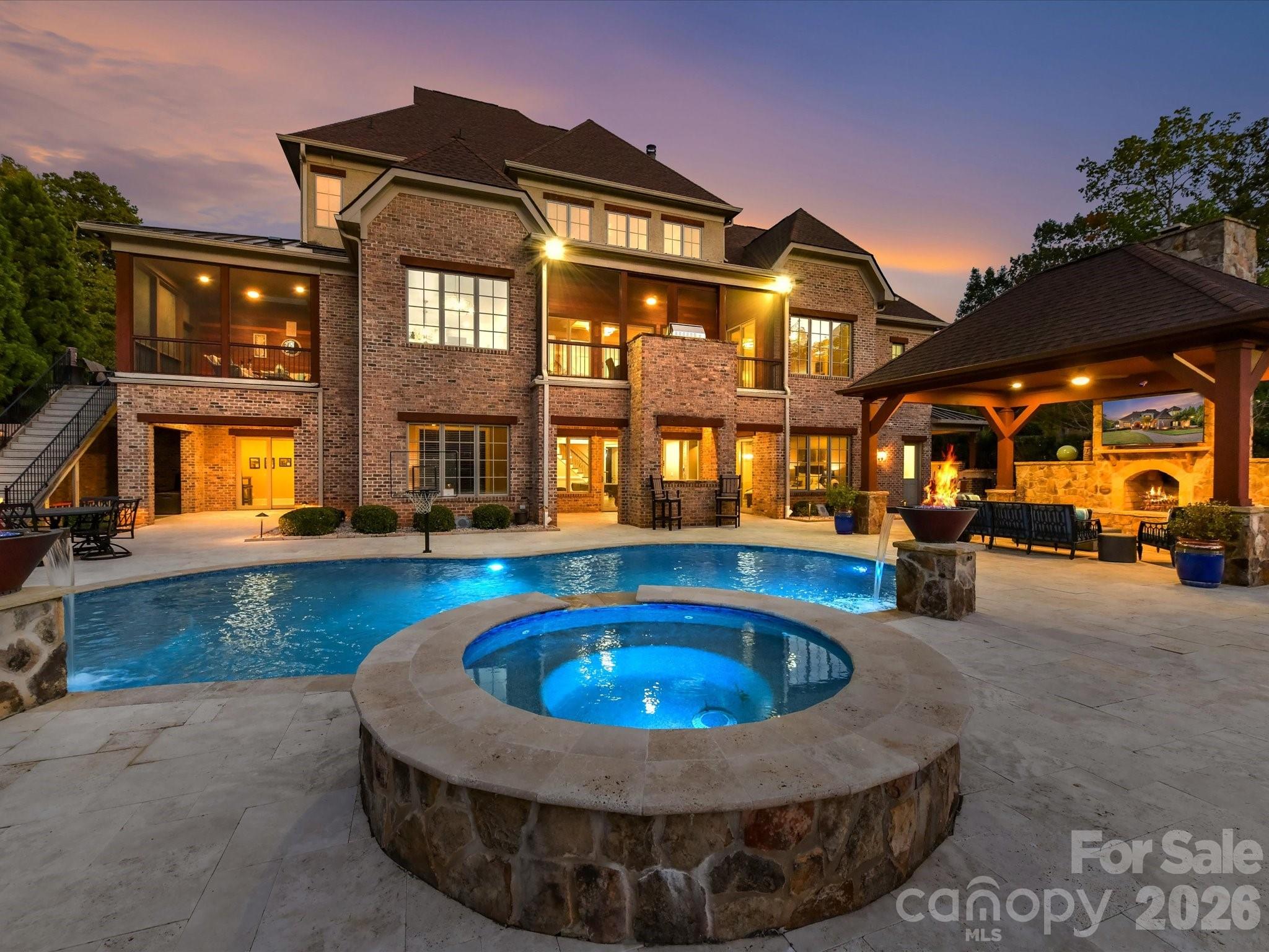 Chatsworth - Residential