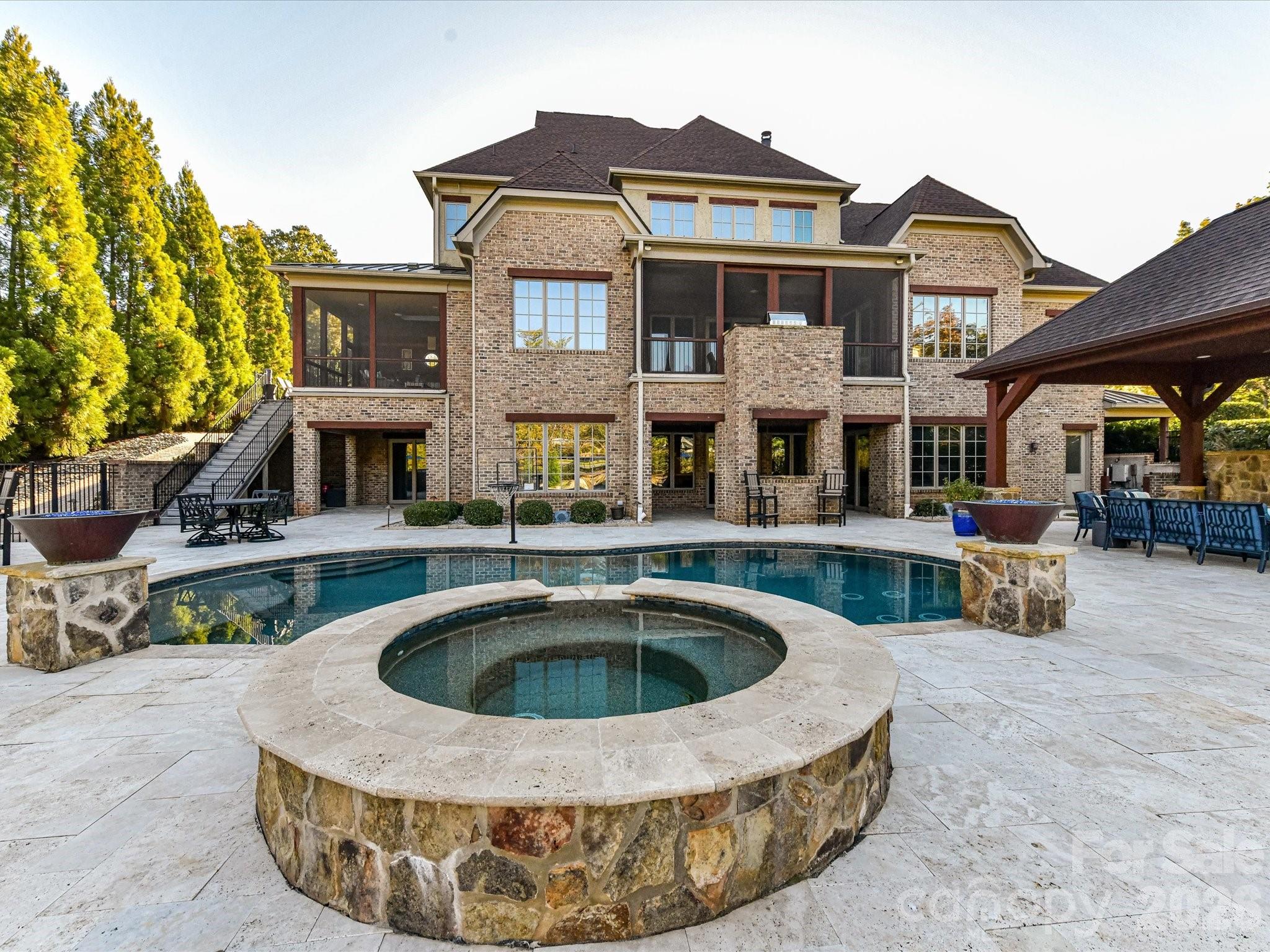 Chatsworth - Residential