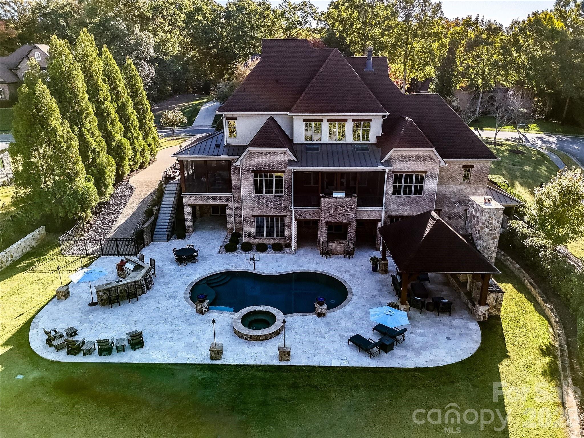 Chatsworth - Residential