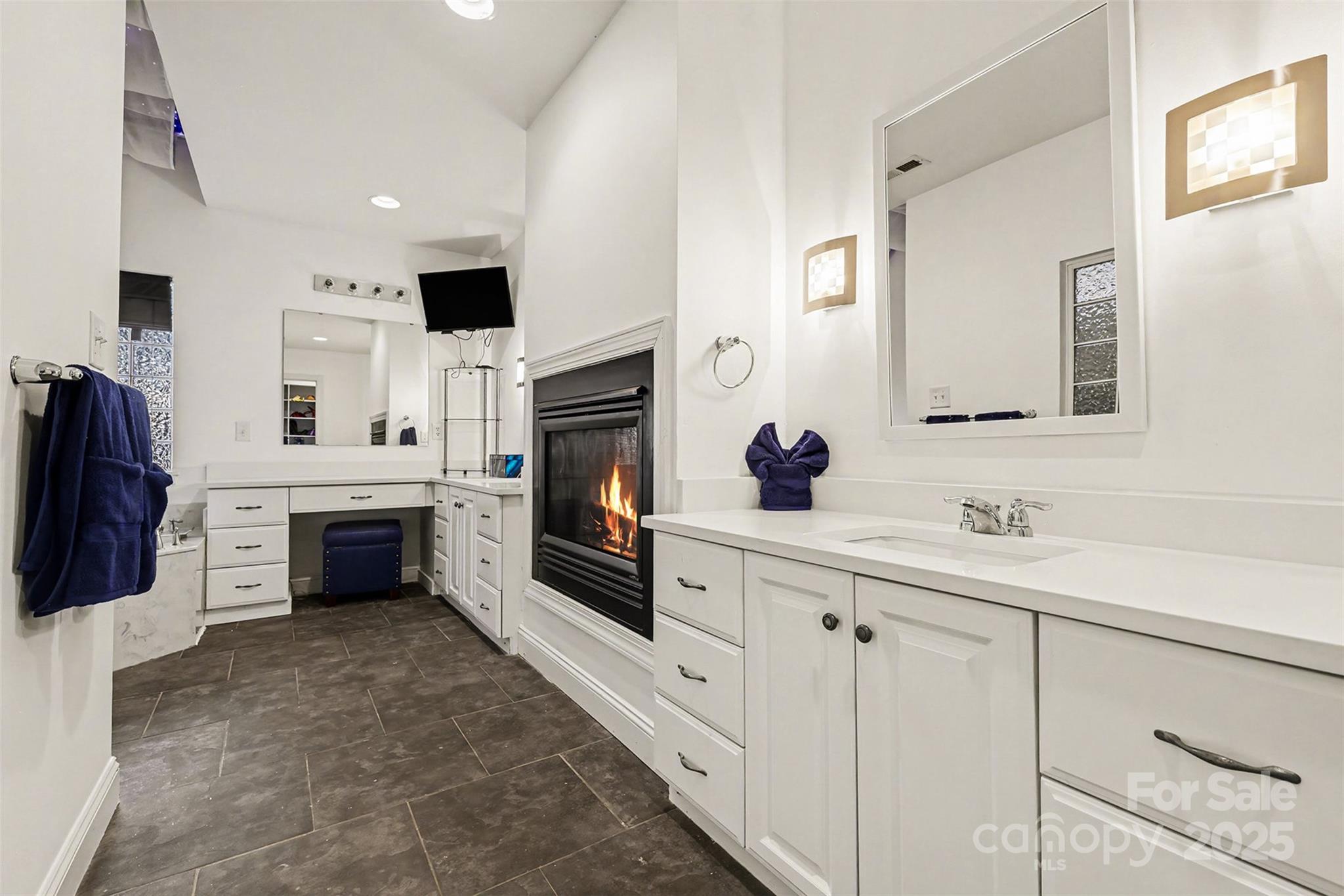 Tioga Pointe - Residential