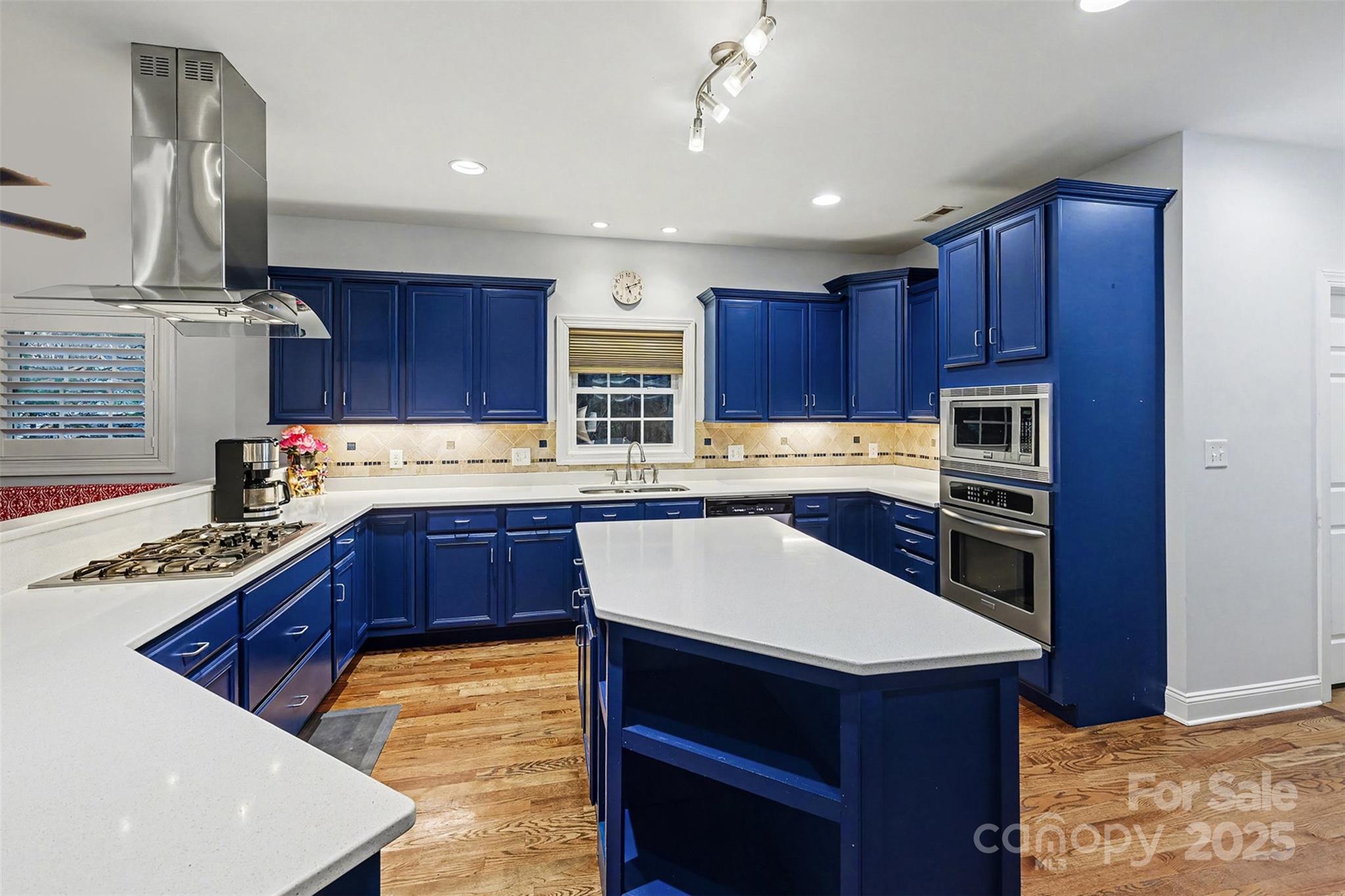 Tioga Pointe - Residential