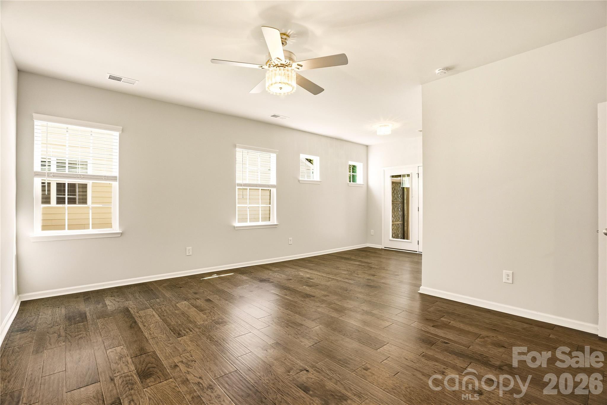 Imagery on Mtn Island - Residential