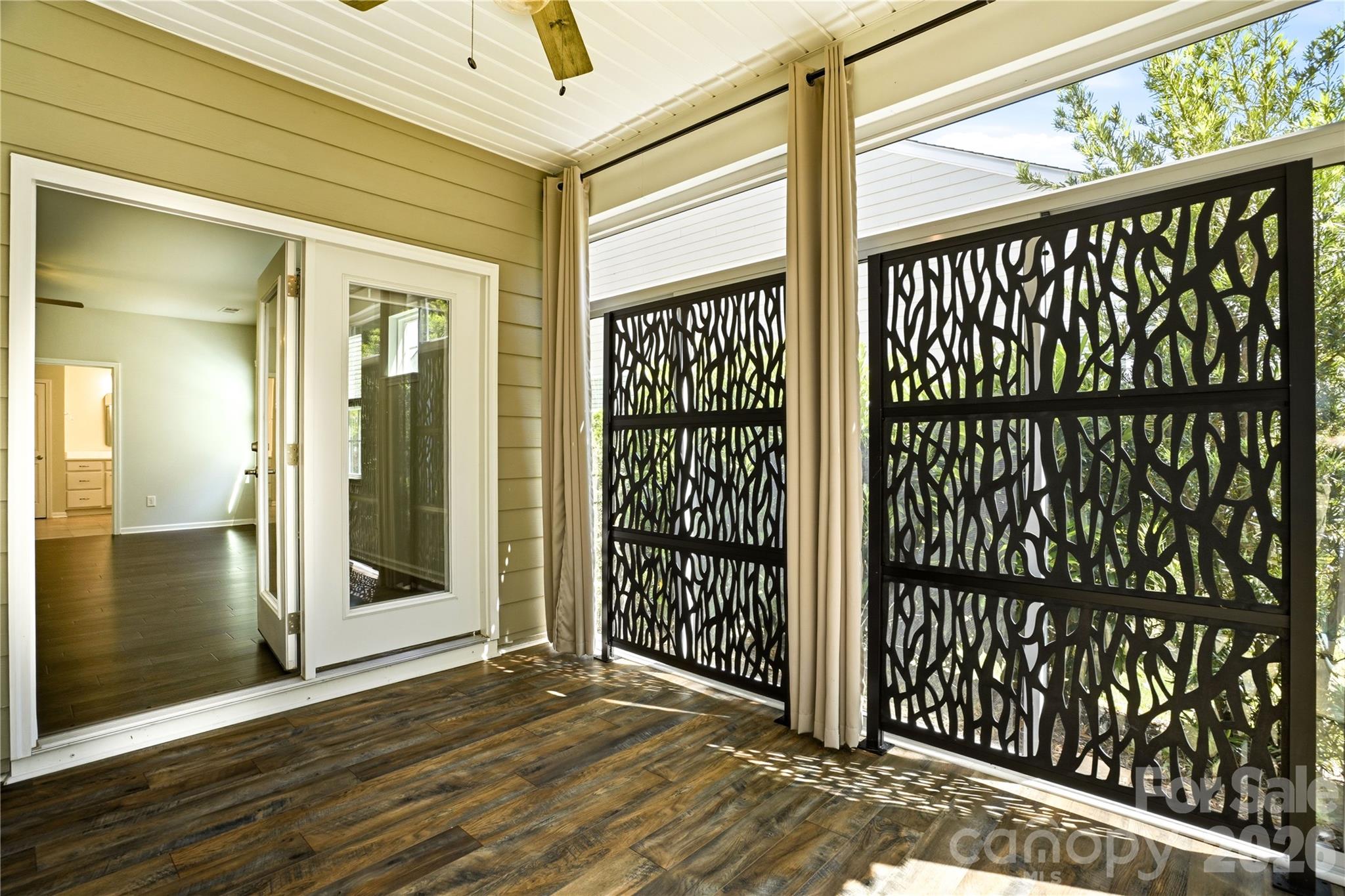 Imagery on Mtn Island - Residential