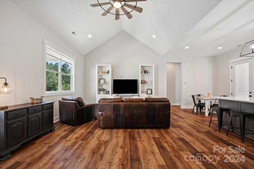 Magnolia - Residential