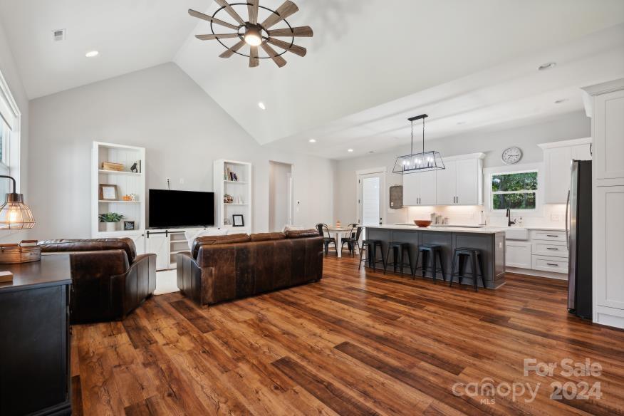 Magnolia - Residential