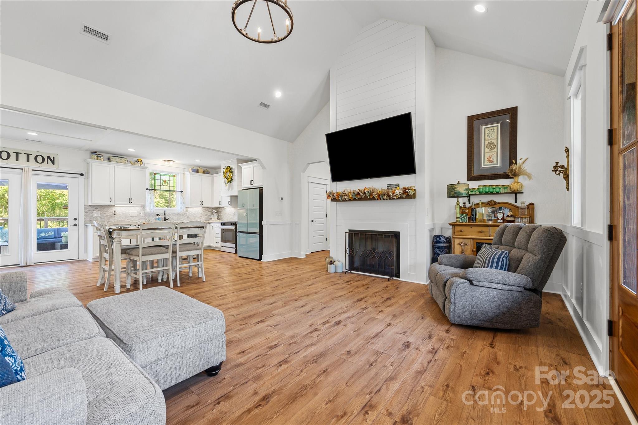 Magnolia - Residential