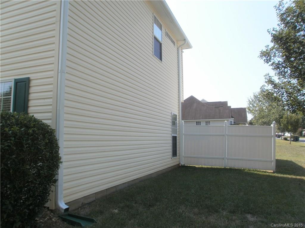 Hollythorn - Residential Lease