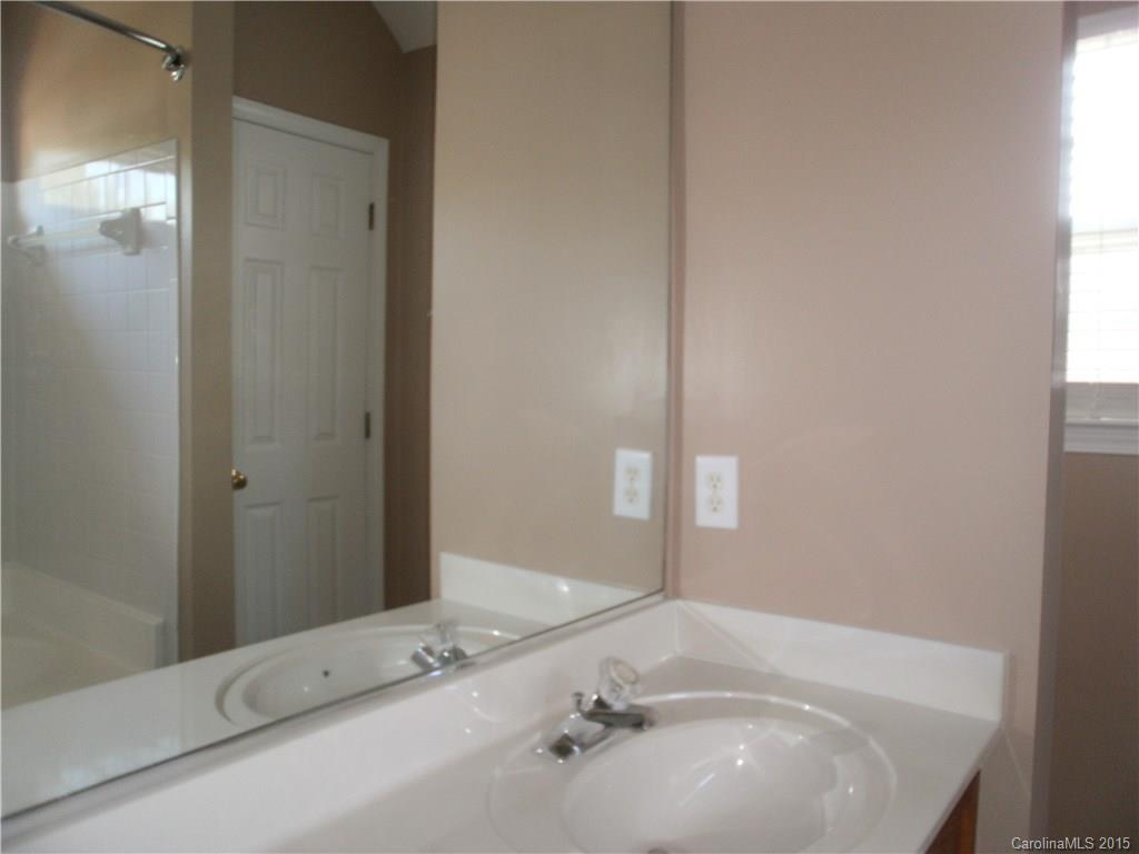 Hollythorn - Residential Lease