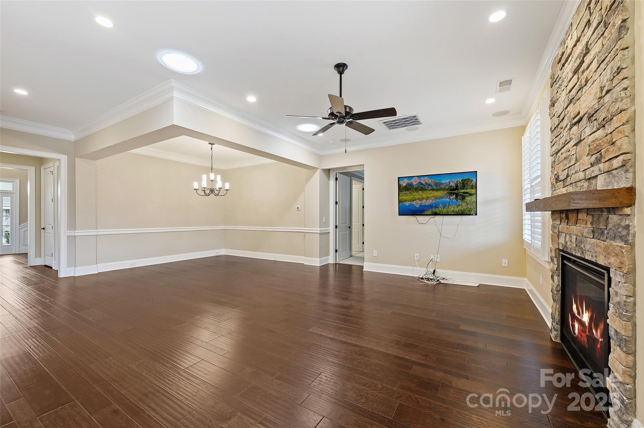 Regency at Palisades - Residential