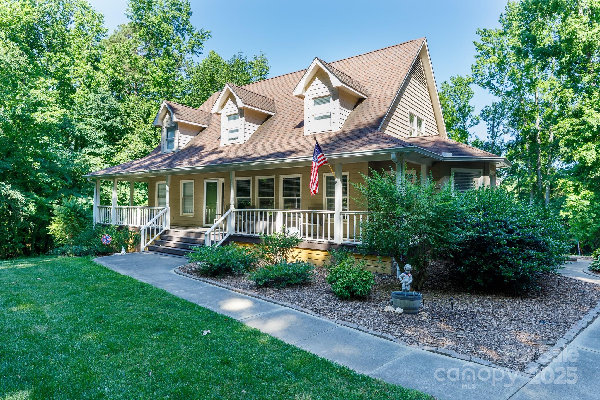 Sunset Circle - Residential