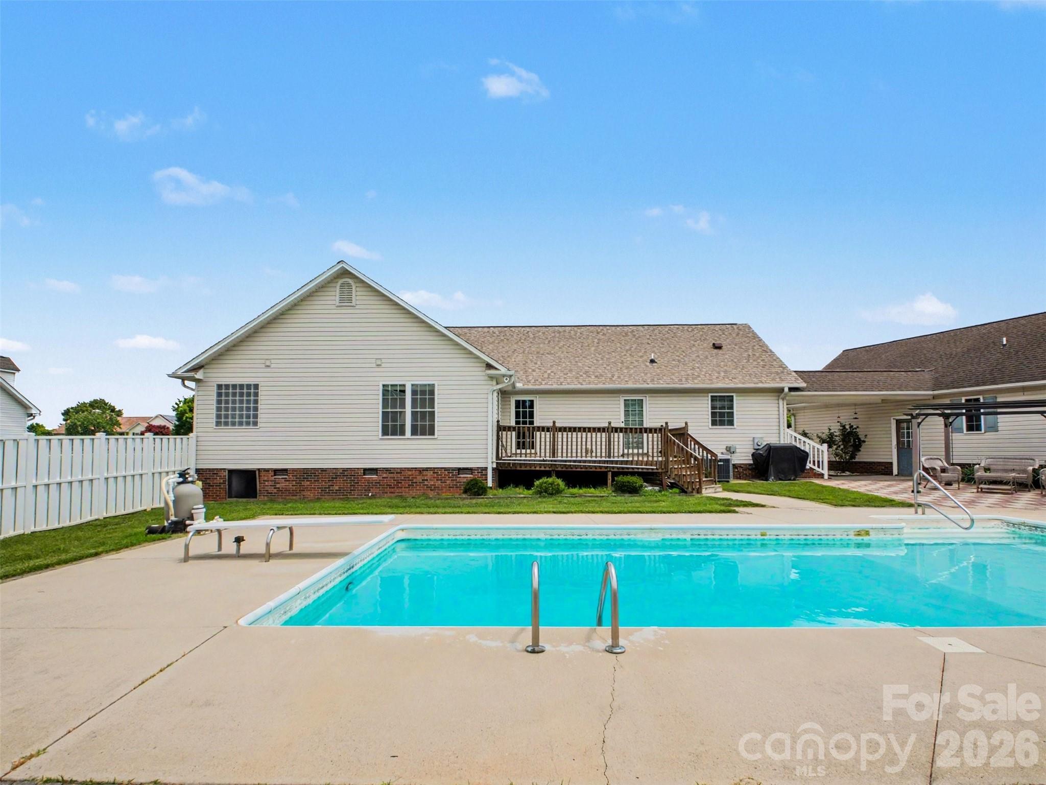 Deal Estates - Residential