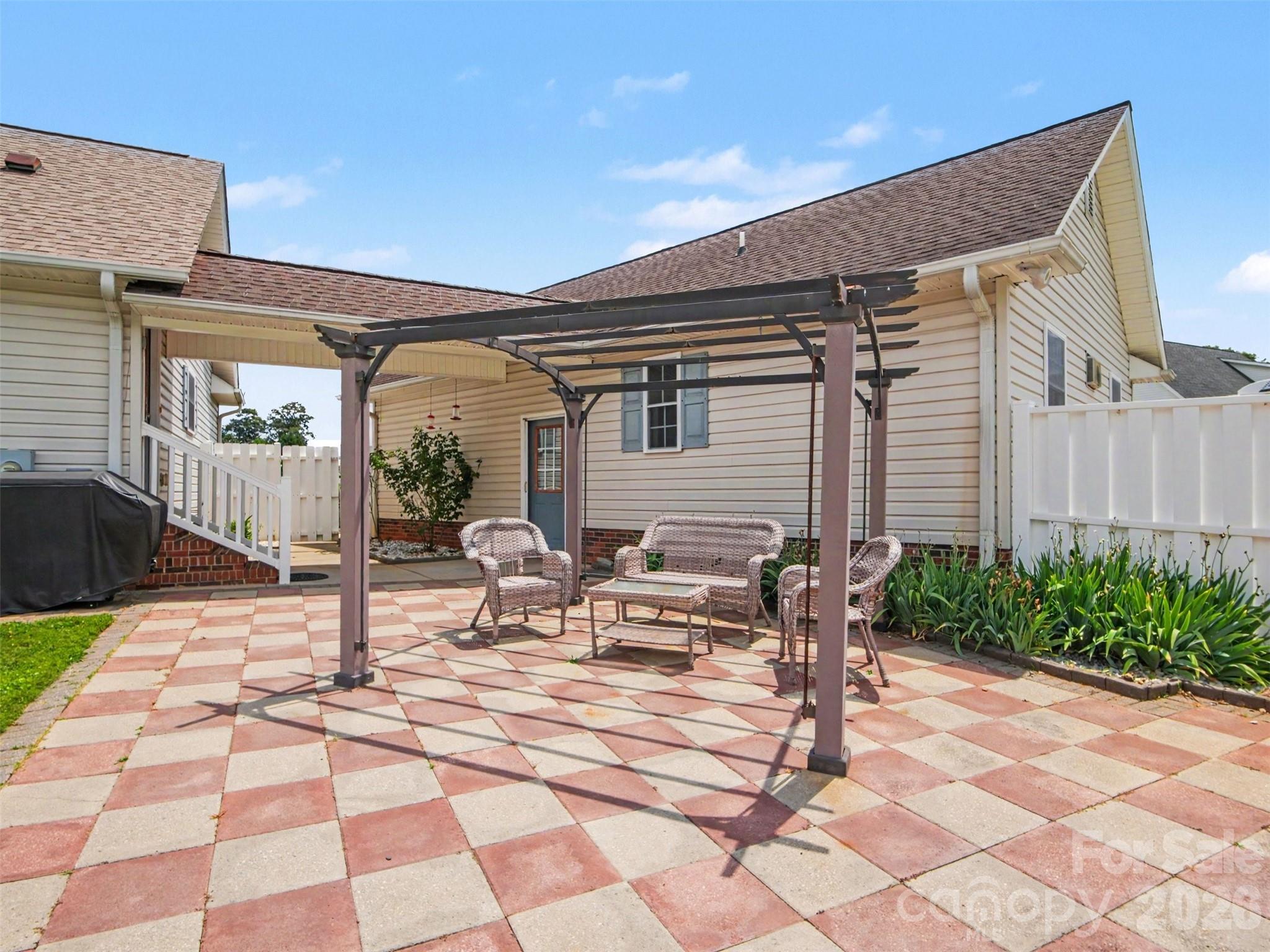 Deal Estates - Residential