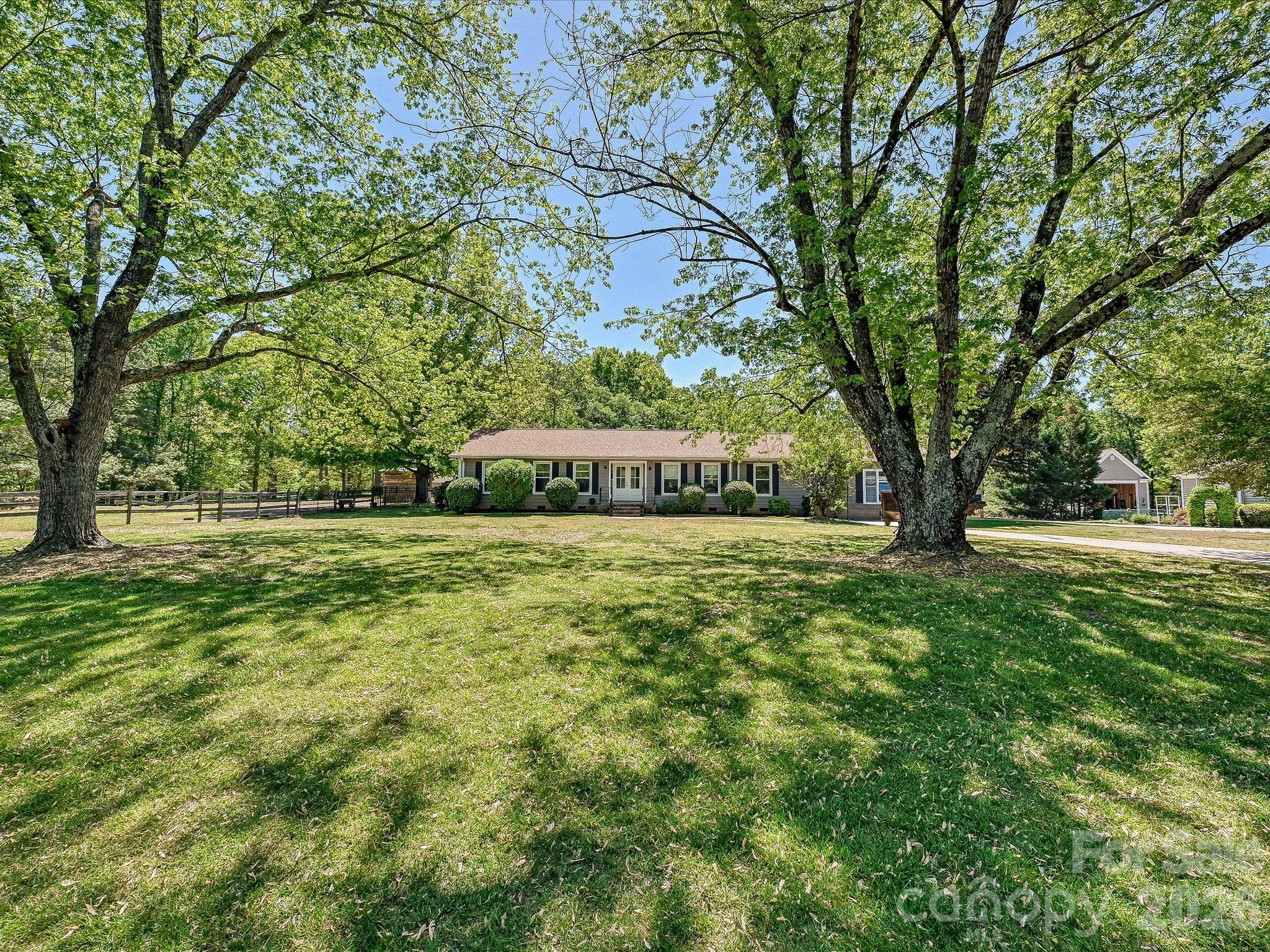 Black Horse Run - Residential