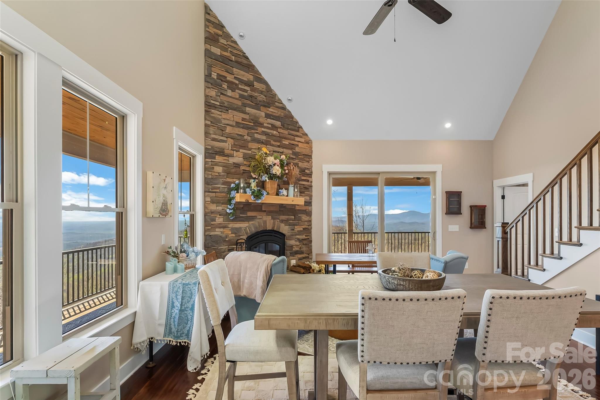 Pinnacle Mountain - Residential
