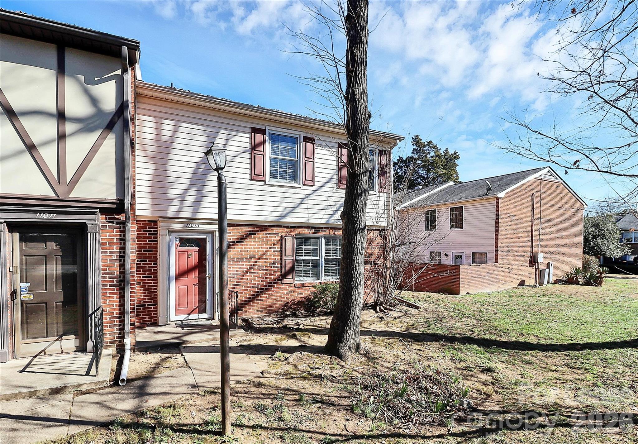 Lexington Commons - Residential Lease
