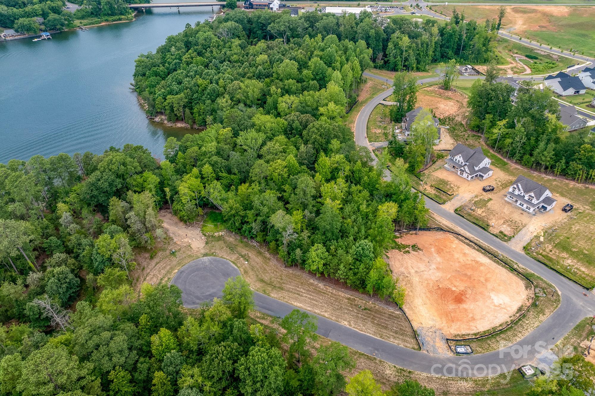 McLean - South Shore - Land